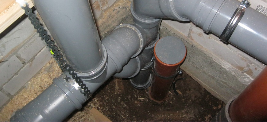 Чистка стояка канализации в многоквартирном доме